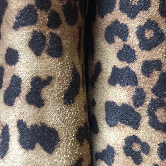 Ann Taylor Cheetah Pointy Toe Booties Heels size 9 - Picture 9 of 9